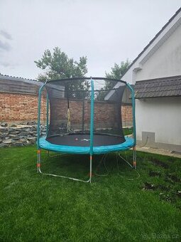 Trampolína