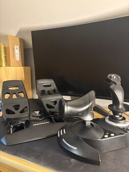 Thrustmaster sidestick, Quadrant a Rudder✈️