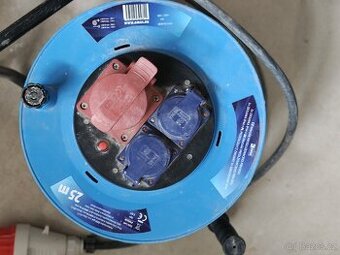 Prodlužovací kabel na bubnu 25 m, 400 V