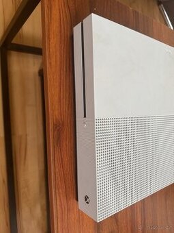 koupim poskozeny xbox one s