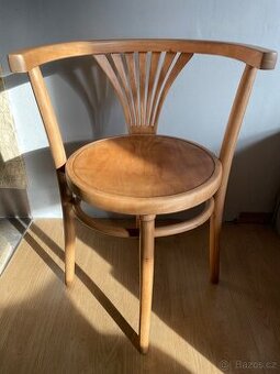 Thonet polokřesílko po renovaci
