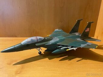 F-15 Eagle - velký stolní zapalovač