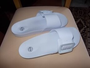 Nazouváky bílé č.41