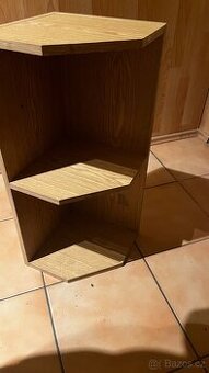 Policová skříň rohová