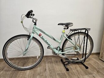 Krásné dámské kolo