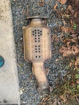 Prodám Katalyzátor Mazda 323F