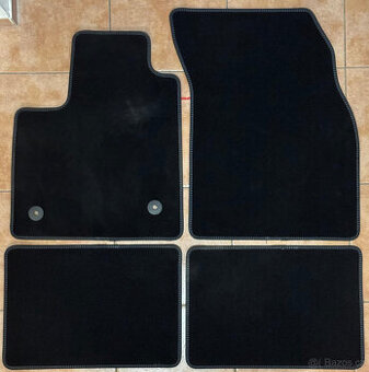 Originální podlahové koberce pro Ford Focus 2018 až 2025, ko