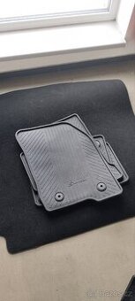 Prodám sadu zimních koberců+výplň do kufrů na Ford S-Max.