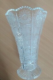 Broušené sklo - vázy, skleničky, popelník - 1