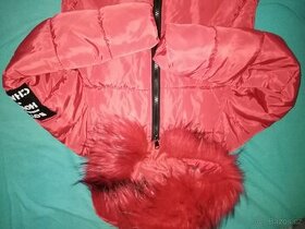 Červený zimní kabát, s odepinaci kožešinou, L, odpovida M - 1