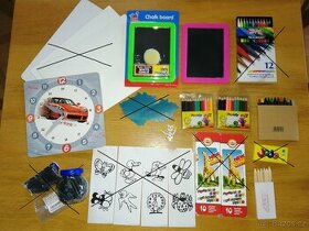 Mix školních potřeb - podložka, pastelky, křídy, modelína - 1
