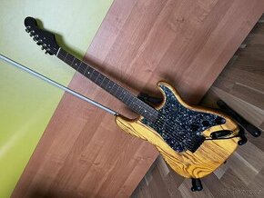Elektrická kytara Stratocaster Custom