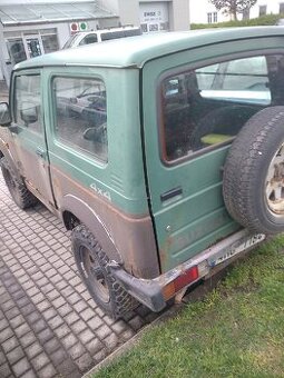 Suzuki Samurai
