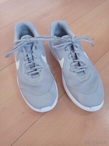 Botasky Nike vel. 38 - 1