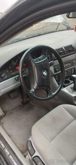 BMW E39 523i Touring na díly