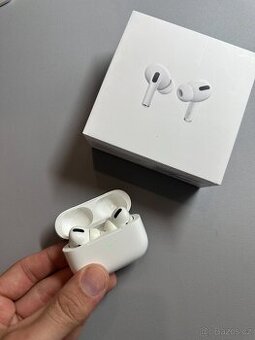 Apple AirPods 1st gen.