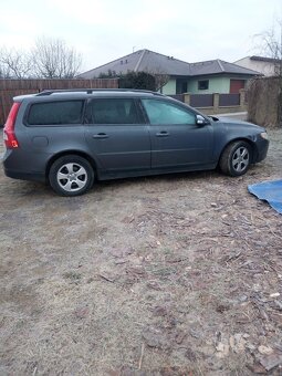 Volvo V70 2.4 D5 120KW manuál 6q