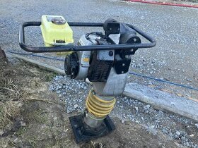 Vybrační pěch-žába Ammann ABS 68
