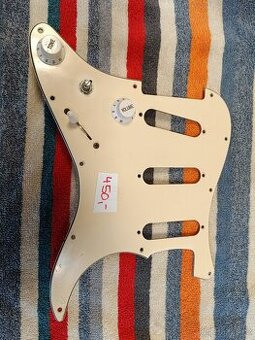 PRODÁM Prodám noname pickguard na strata-Kyjov - 1