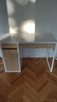 Psací stůl IKEA Micke
