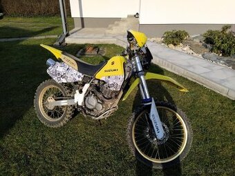 Suzuki DR 350