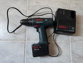Stará Aku vrtačka Bosch GSR 12VES-2
