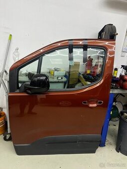 Levé přední dveře Peugeot Rifter