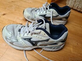 Běhací boty Mizuno vel.35