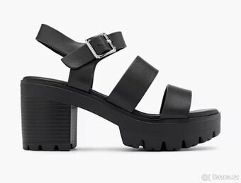 Nové dámské sandály Catwalk