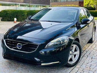 Volvo V40 1.6i BENZÍN MANUÁL 1.MAJITEL KAMERA SERVISKA