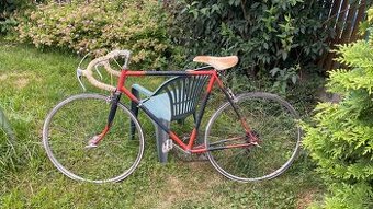 Favorit (retro silnička) – na repas nebo na díly