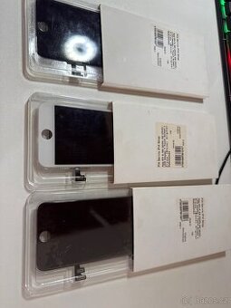 Displej na iPhone SE 6