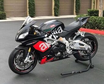 Kupim Apriliu rsv4 1000r