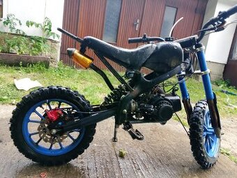 Prodám nepojízdnou motorku