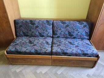Retro rozkládací gauč