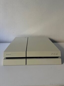 PlayStation 4 - Potřeba vyčistit