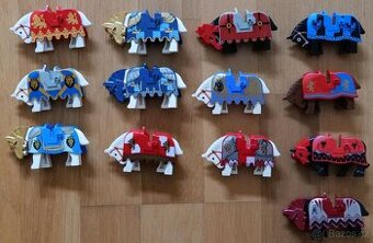 Lego figurky 13 ks - koně s postroji v perfektním stavu