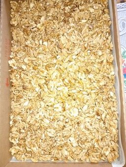 vlašské ořechy loupané, letošní ,sušené