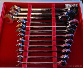 Sada 12ti vysoce kvalitních kombinovaných klíčů 8-19