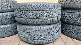 Pneu zimní, 2 ks, rozměr 235/45/18, 98V, zn. PIRELLI