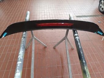 Prodám zadní spoiler 5 dveří na škoda Kamik novy