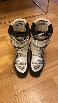 Lyžařské boty Atomic