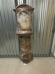 Nástěnné hodiny v perfektním stavu