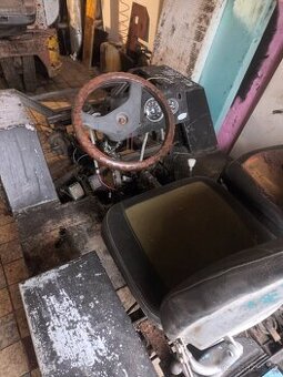 Trakturek domácí vyroby - 1