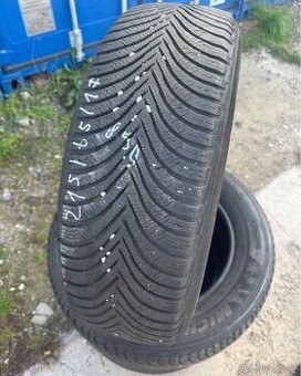 Zimní pneu 215/65/17