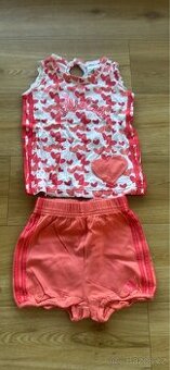 Krasny komplet adidas, tricko a kratasy, vel. 6-9 mesicu,