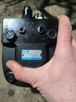 Minibagr hydromotory