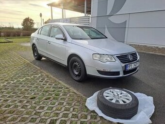 Volkswagen Passat, 2.0FSI 110KW PRAVIDELNÝ SERVIS