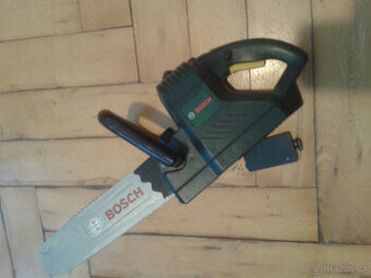 ELEKTRICKA PILA BOSH.NOVA HRACKA. MAKETA