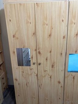 skříně do dětského pokoje